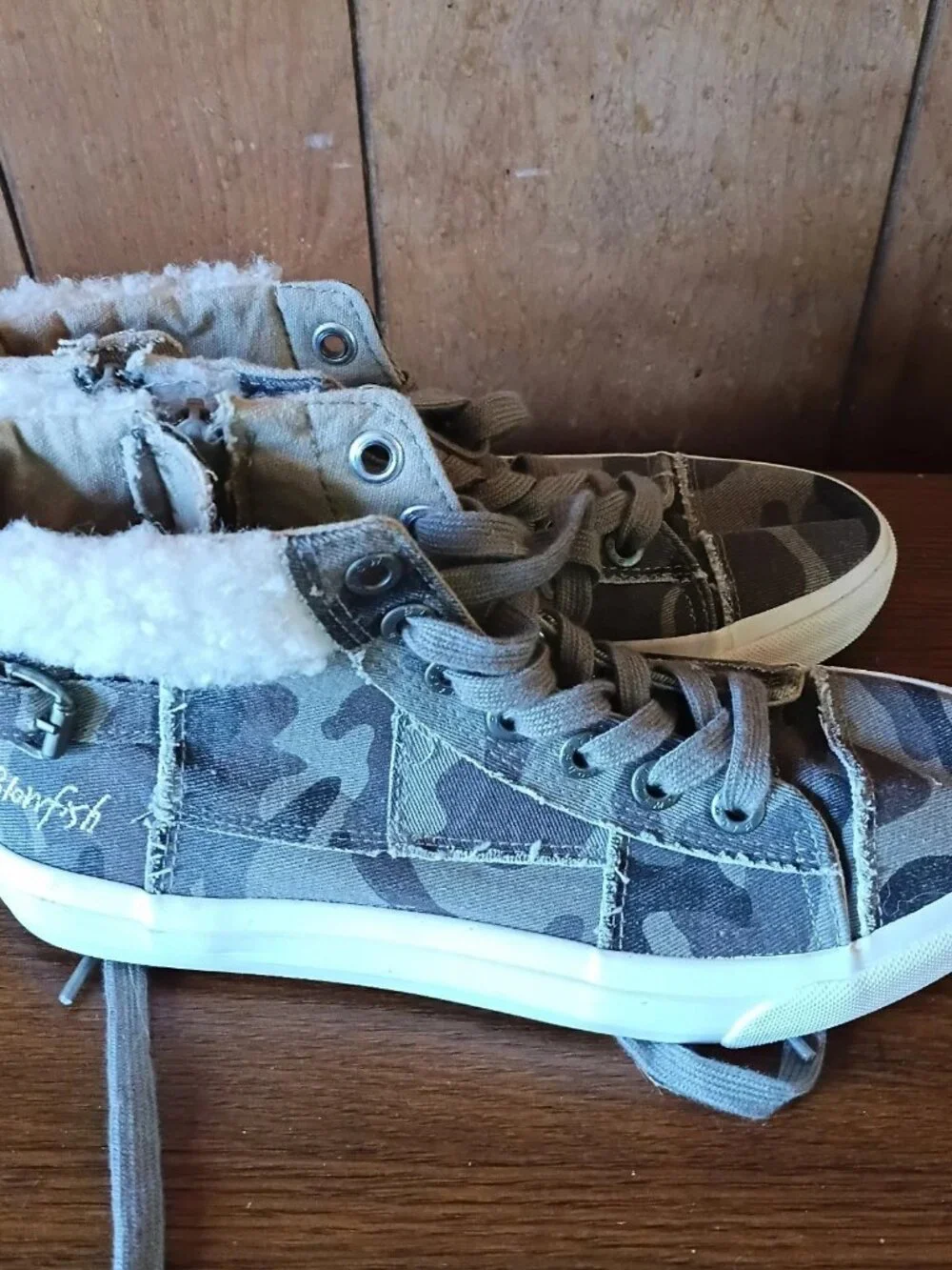 Blowfish Malibu Women's Camo High-Top Sneakers – Size 7.5